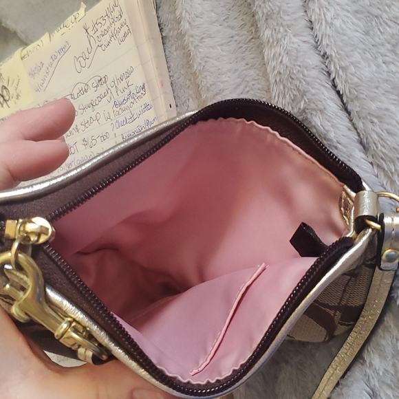 Coach Wristlet - Picture 5 of 9